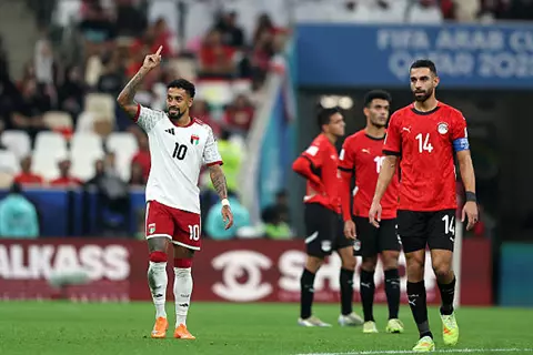 برأسية مروان حمدي.. منتخب مصر ينتزع تعادلًا صعبًا أمام الإمارات في كأس العرب (فيديو)